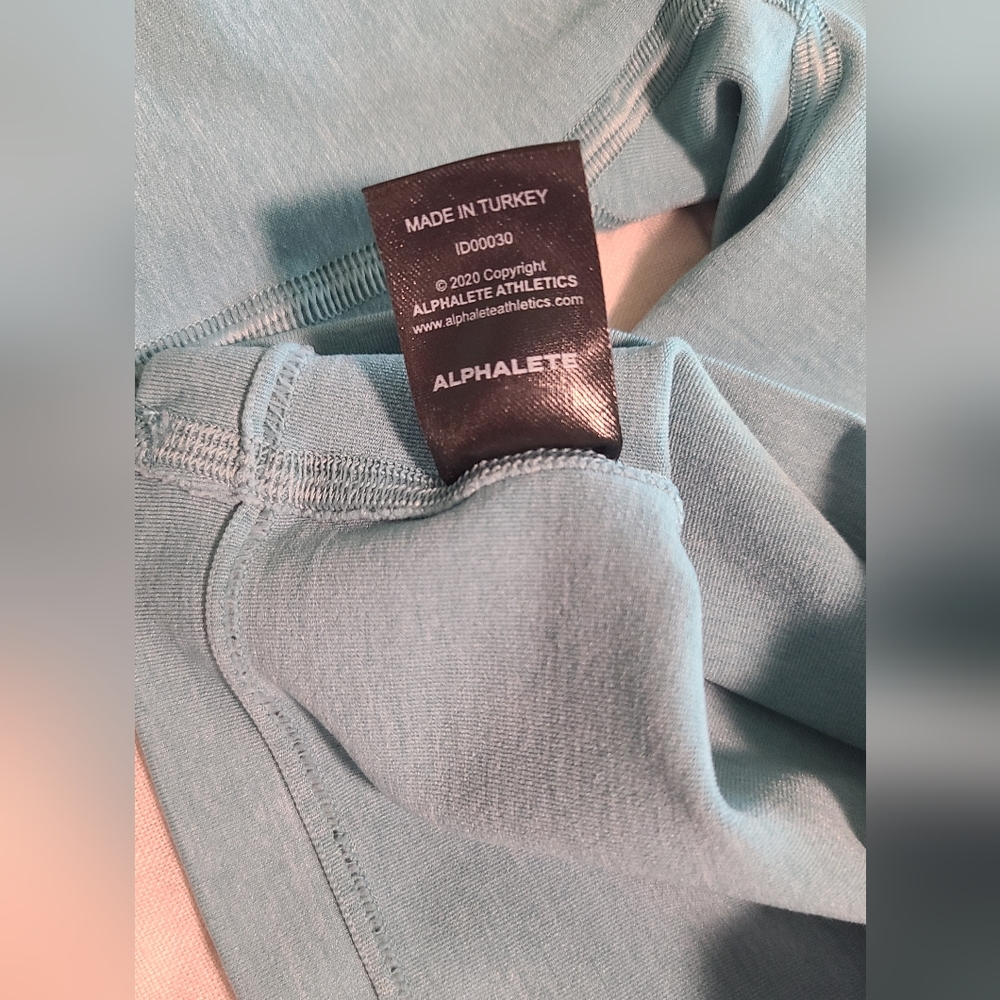 Alphalete Shorts - Picture 4 of 5